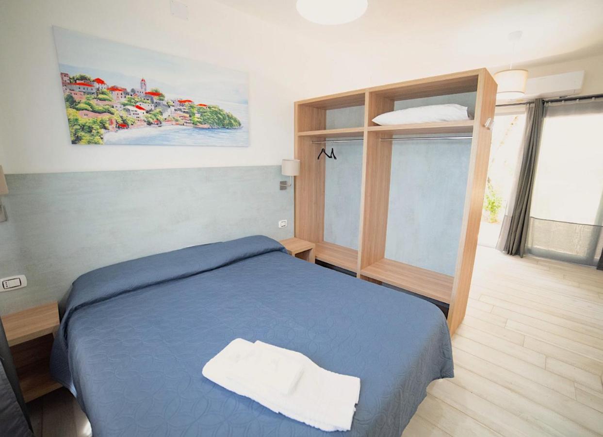 Frontemare Hotel Village & Ristorante Rodi Garganico Kültér fotó