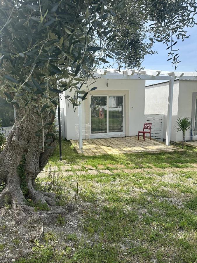 Frontemare Hotel Village & Ristorante Rodi Garganico Kültér fotó